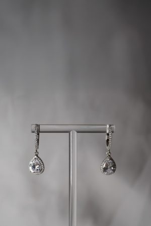 The A Drop<div>(עגיל אבני זירקון)